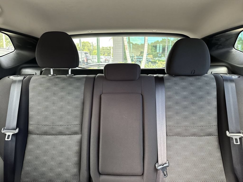 Used 2018 Nissan Rogue Sport SV w/ SV Technology Package AWD/4WD image 18