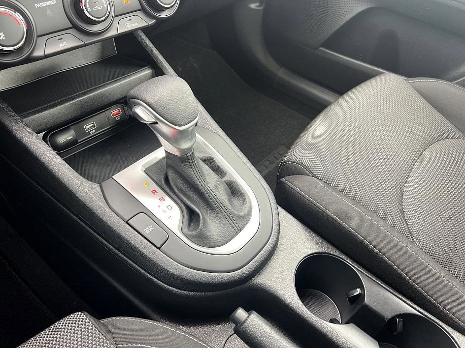 Used 2024 Kia Forte LXS w/ LXS Technology Package image 25