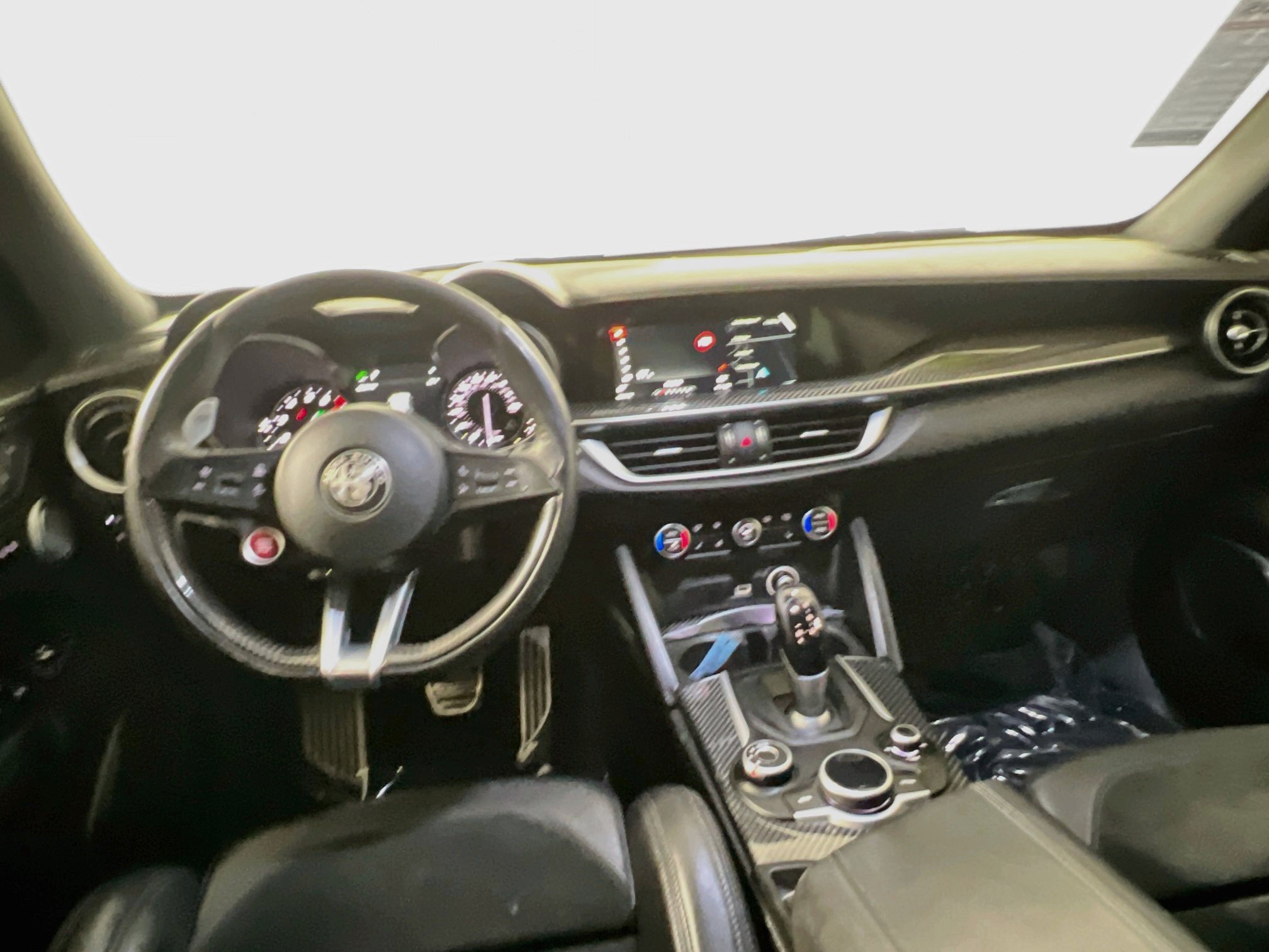 Used 2018 Alfa Romeo Stelvio Quadrifoglio w/ Convenience Package AWD/4WD image 30