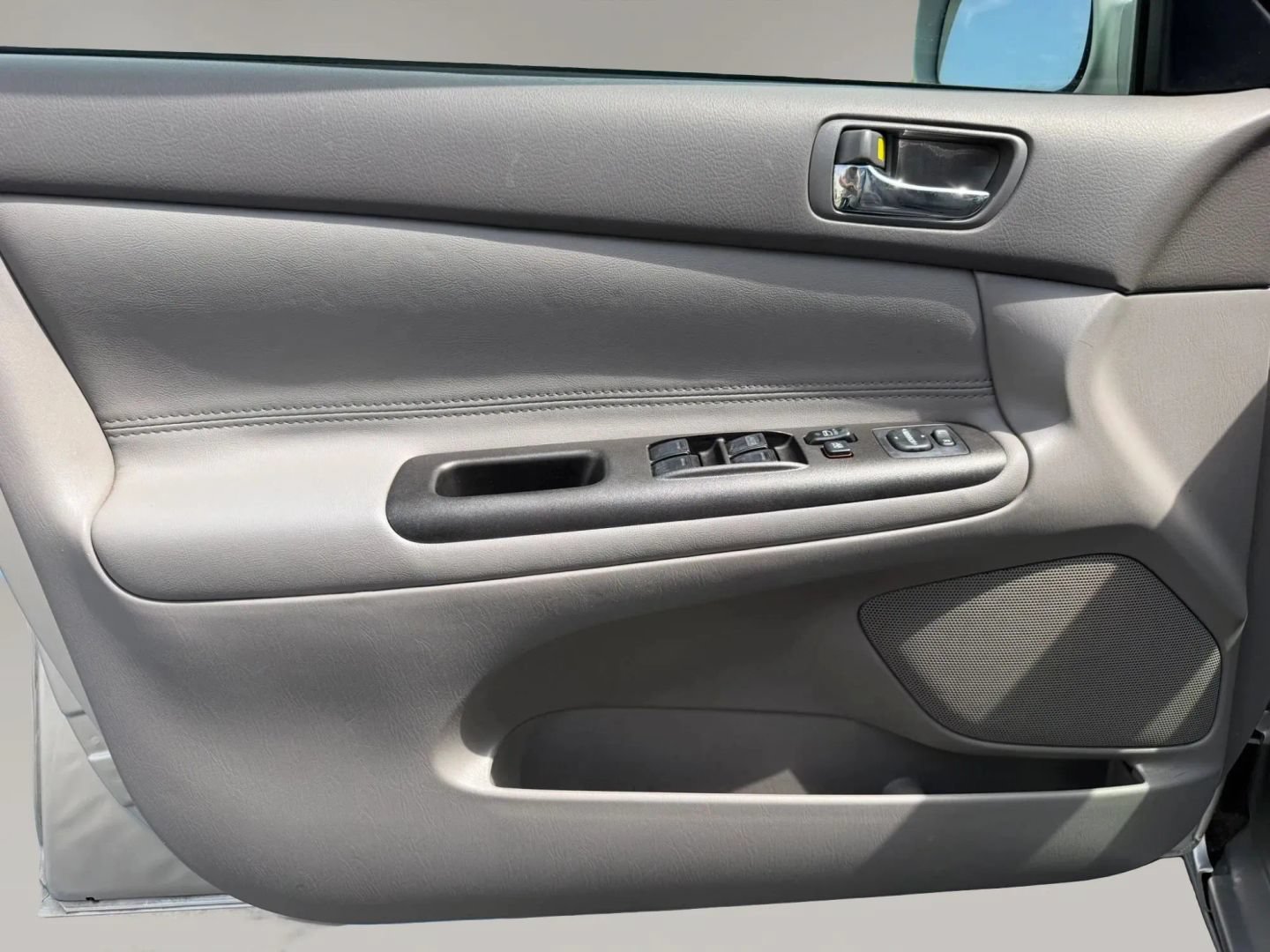 Used 2006 Toyota Camry LE FWD image 9