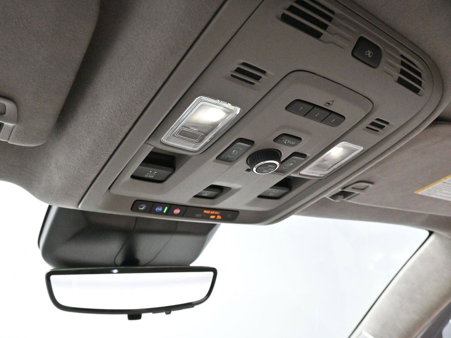 Certified 2022 Cadillac Escalade ESV Sport Platinum w/ Heavy-Duty Trailer Package image 29