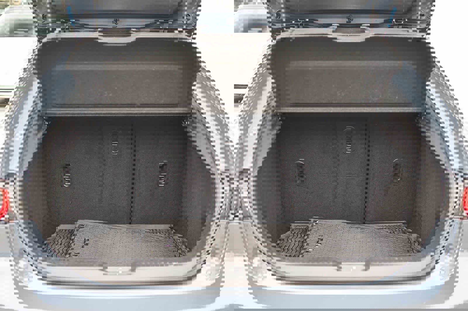 Used 2021 MAZDA MAZDA3 Hatchback w/Premium Plus Pkg image 28