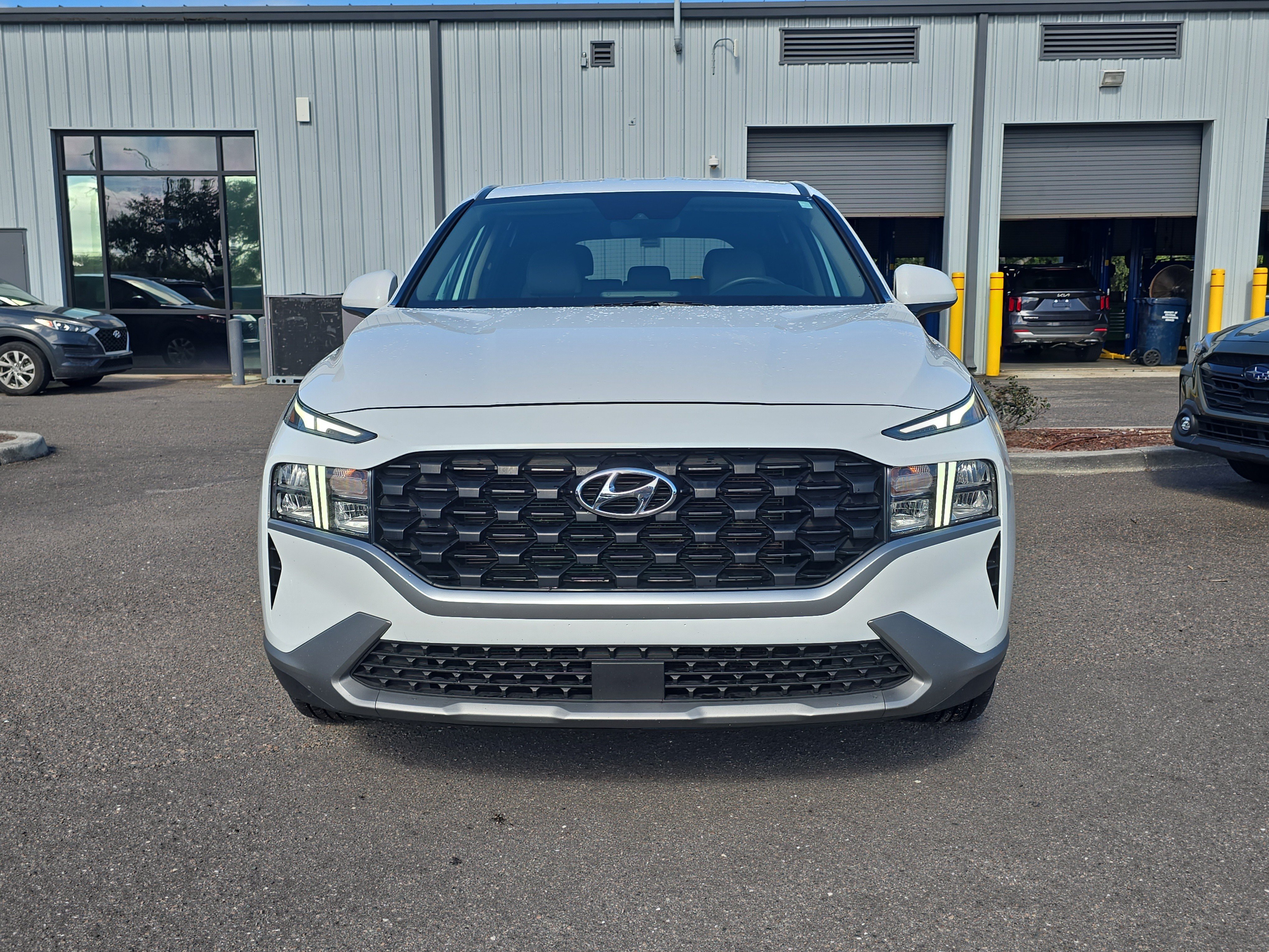 Used 2021 Hyundai Santa Fe SE FWD image 3