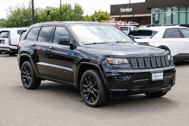 Used 2020 Jeep Grand Cherokee Altitude AWD/4WD image 6