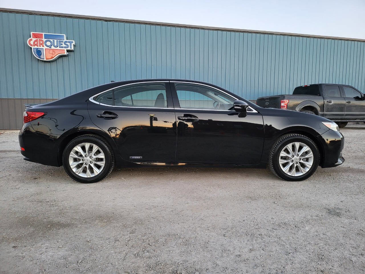 Used 2014 Lexus ES 300h w/ Luxury Package w/Bamboo Trim FWD image 8