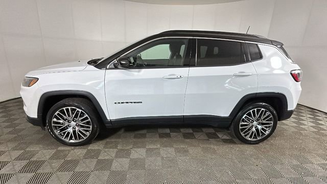 Used 2023 Jeep Compass Limited w/ Elite Group AWD/4WD image 6