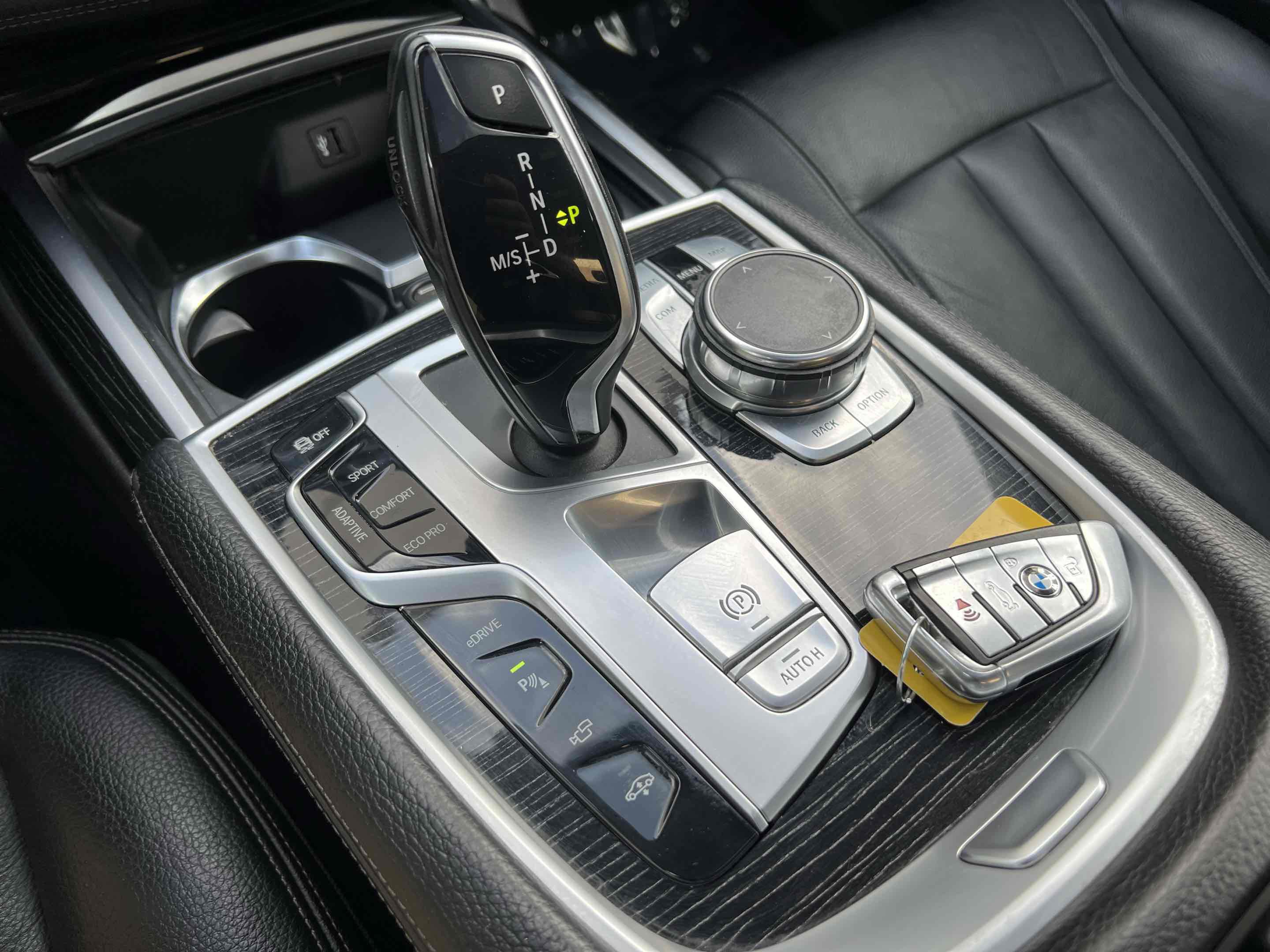 Used 2018 BMW 740e xDrive AWD/4WD image 33
