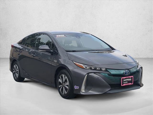Used 2018 Toyota Prius Prime Plus video 3