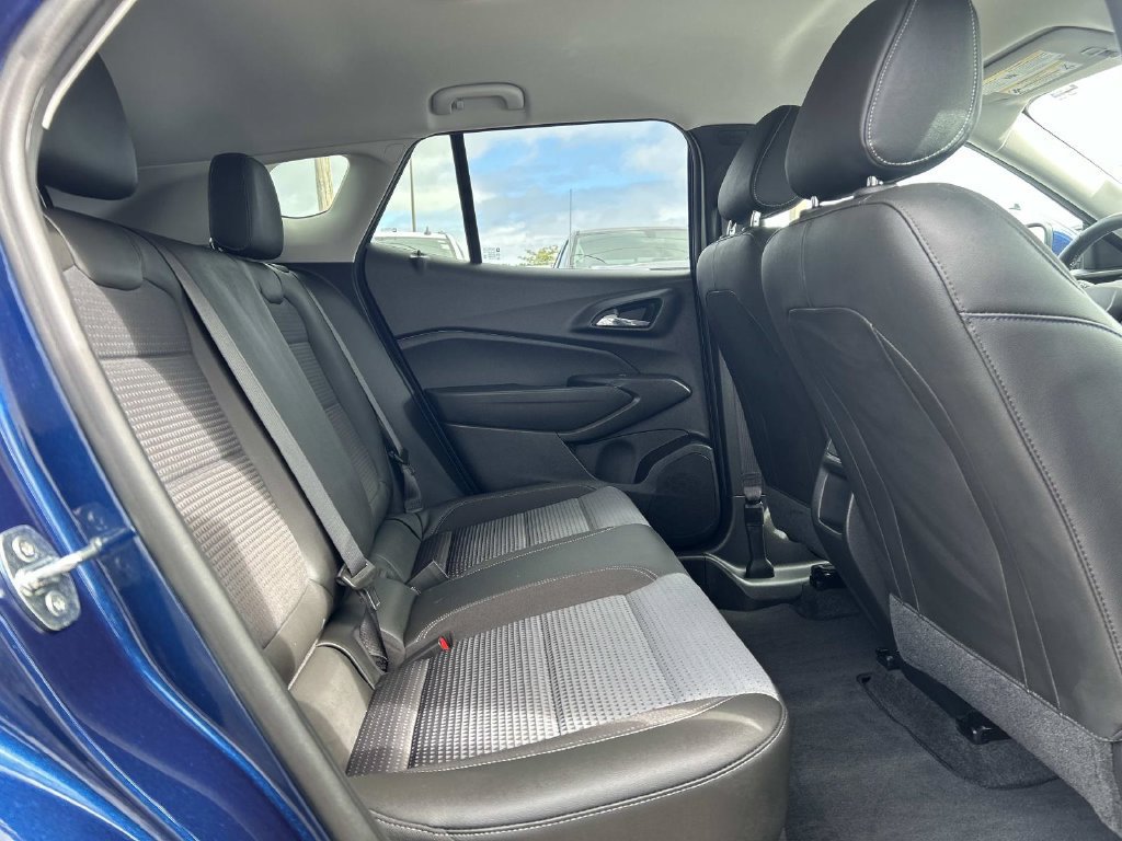 Used 2024 Chevrolet Trax LT w/ Driver Confidence Package FWD image 16