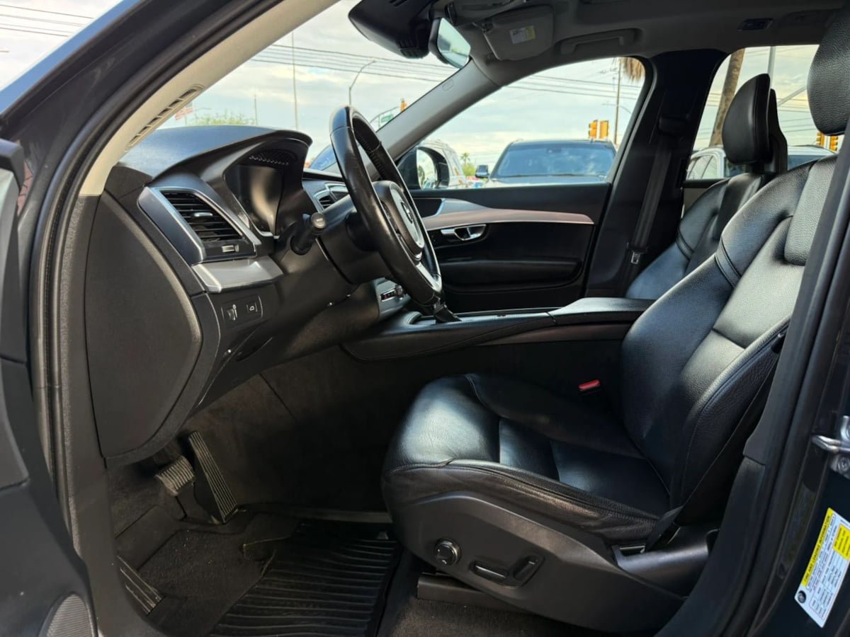 Used 2017 Volvo XC90 T6 Momentum w/ Vision Package AWD/4WD image 41