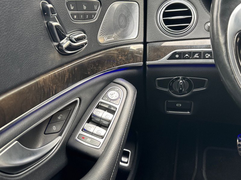 Used 2016 Mercedes-Benz S 550 Sedan image 11