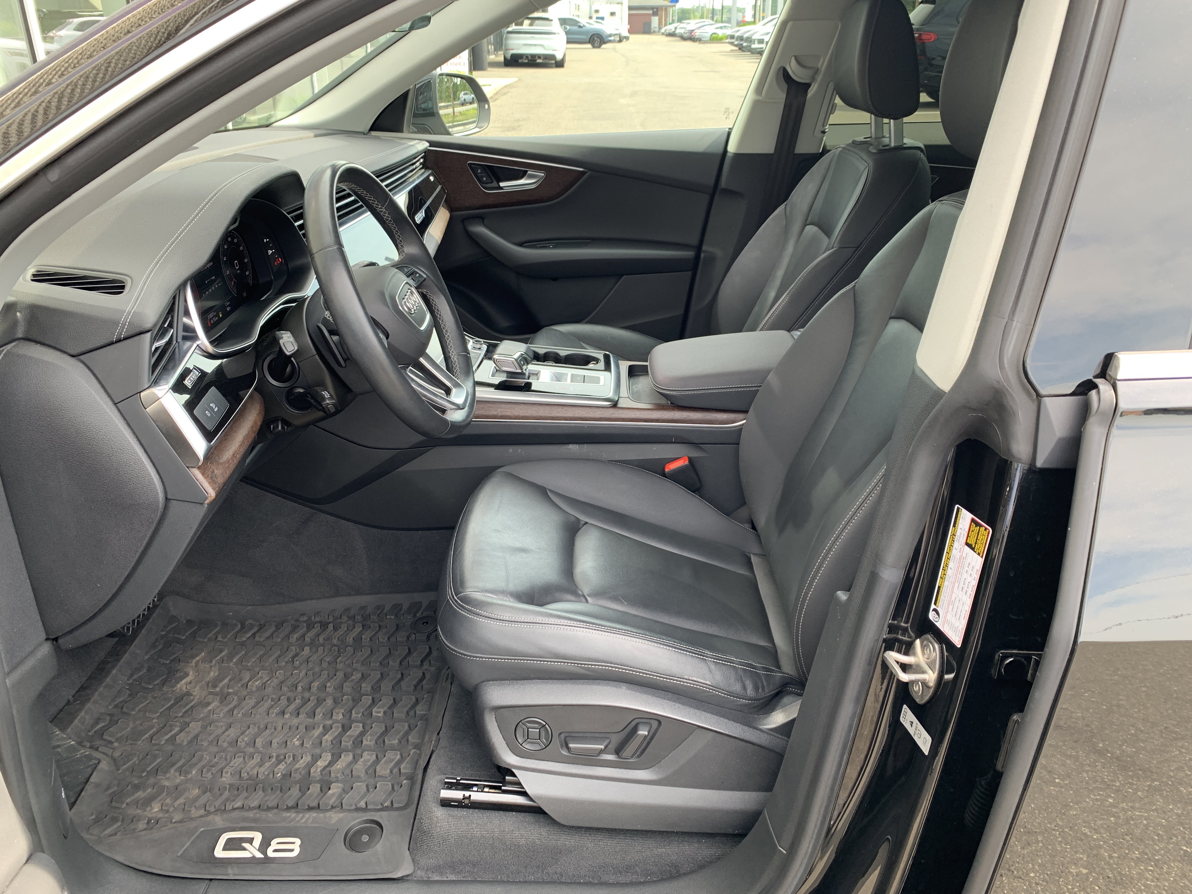 Certified 2023 Audi Q8 Premium w/ Convenience Package AWD/4WD image 5