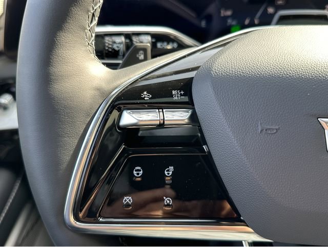 New 2026 Cadillac Optiq Luxury 1 image 20