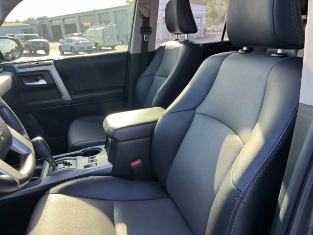 Used 2022 Toyota 4Runner SR5 Premium w/ Moonroof Package RWD image 8