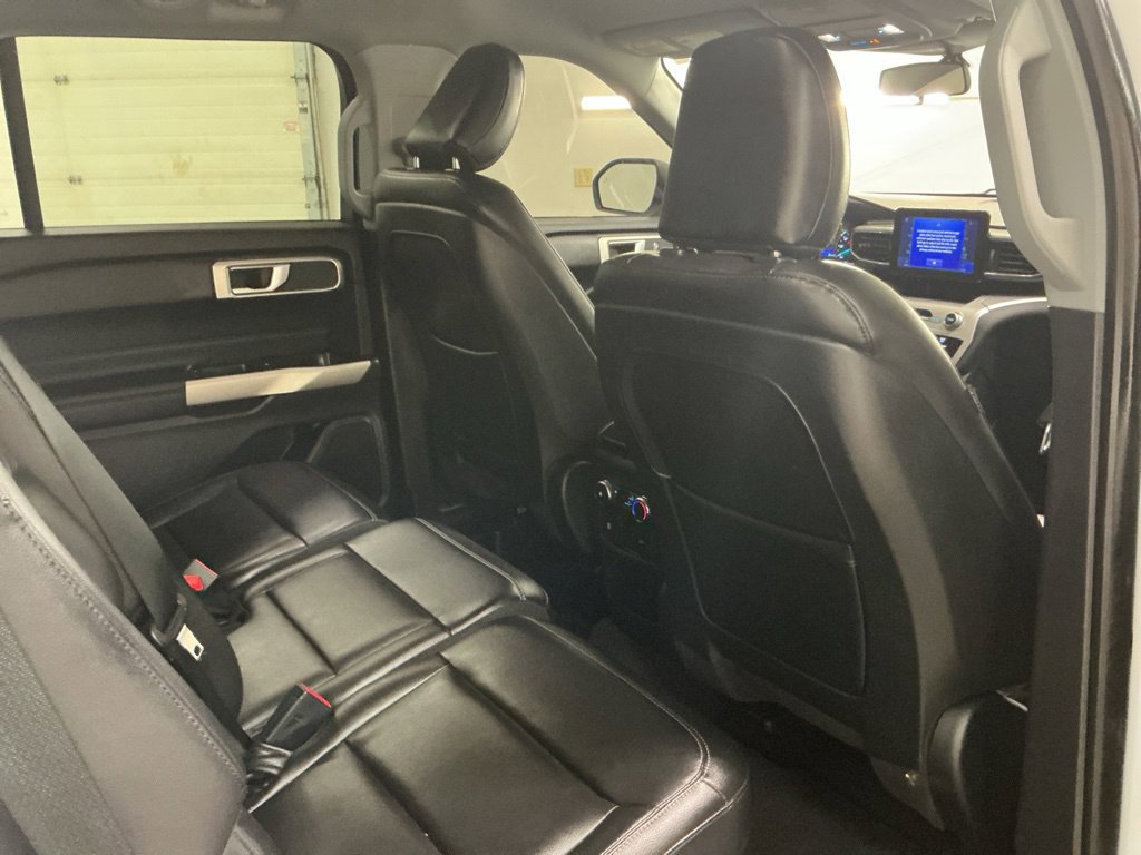 Used 2020 Ford Explorer XLT w/ Equipment Group 202A RWD image 33