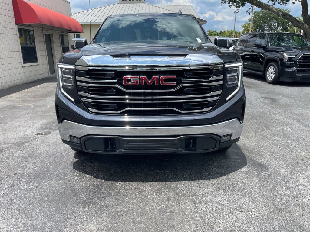 Used 2026 GMC Sierra 1500 SLT AWD/4WD image 9
