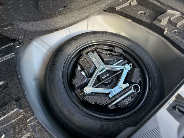 Used 2025 Subaru Forester Premium image 33