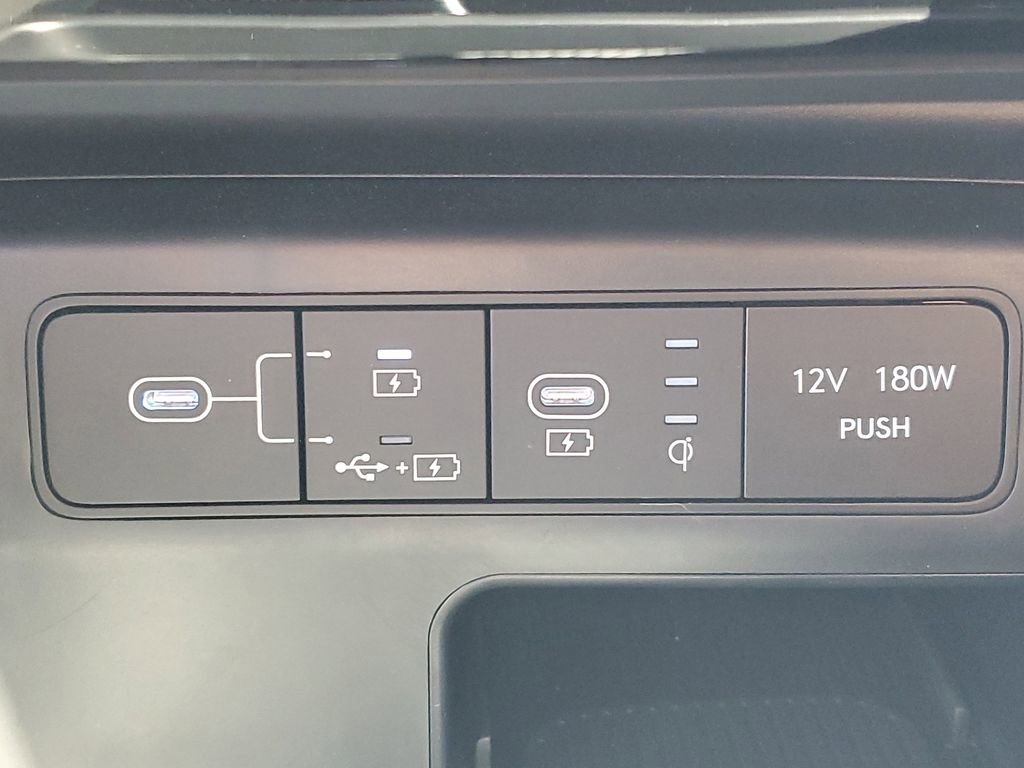 Used 2025 Hyundai Santa Cruz Limited image 25