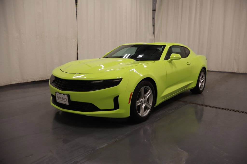 Used 2019 Chevrolet Camaro LT RWD image 5