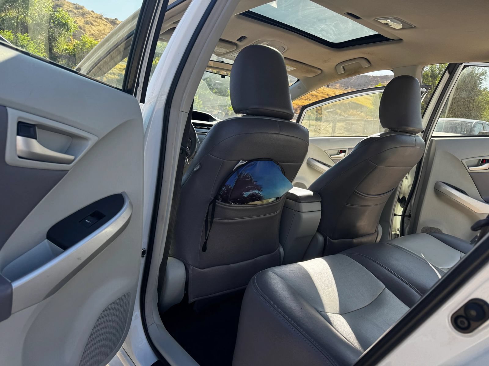 Used 2014 Toyota Prius Three FWD image 9