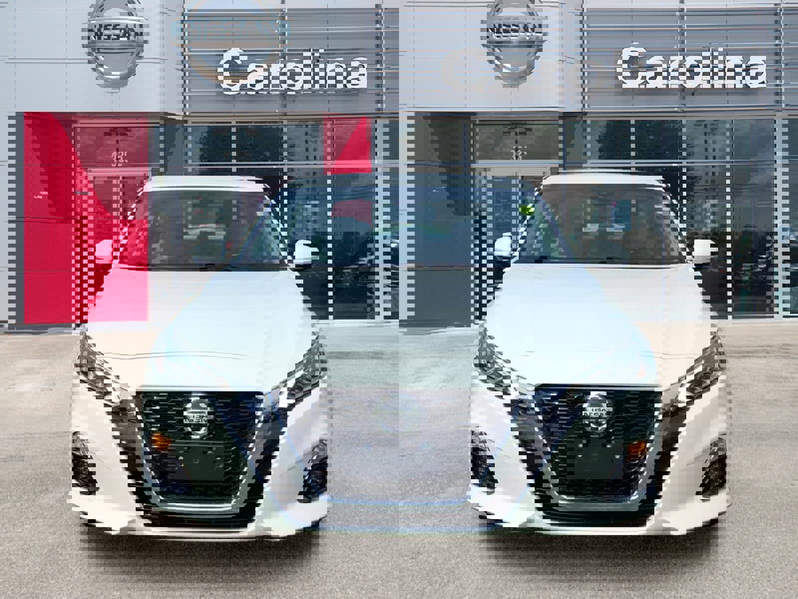 Used 2021 Nissan Altima 2.5 Platinum image 2