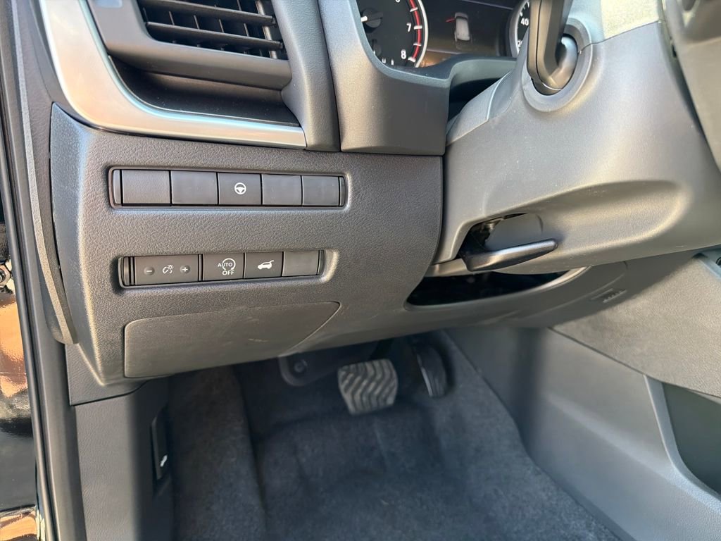 New 2026 Nissan Rogue SV w/ Cold Weather Package image 18