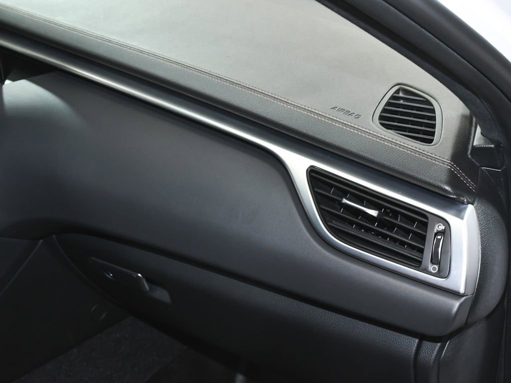 Used 2020 Genesis G70 3.3T w/ Prestige Package image 62