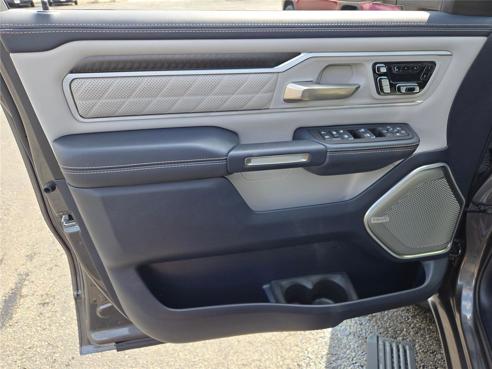 Used 2025 RAM 1500 Tungsten w/ Towing Technology Group AWD/4WD image 28