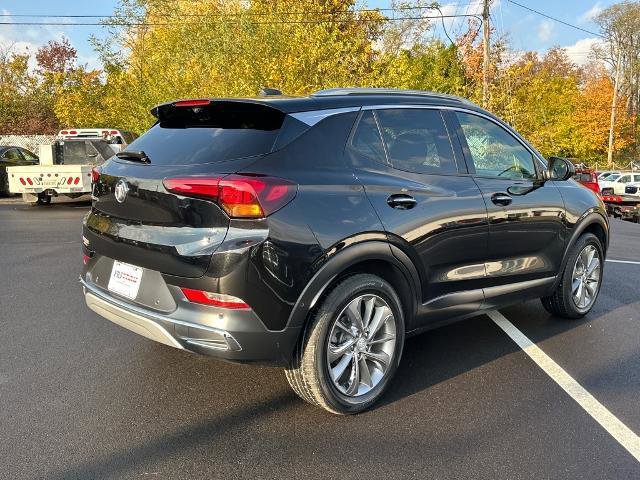 Used 2022 Buick Encore GX Essence w/ Advanced Technology Package FWD image 5