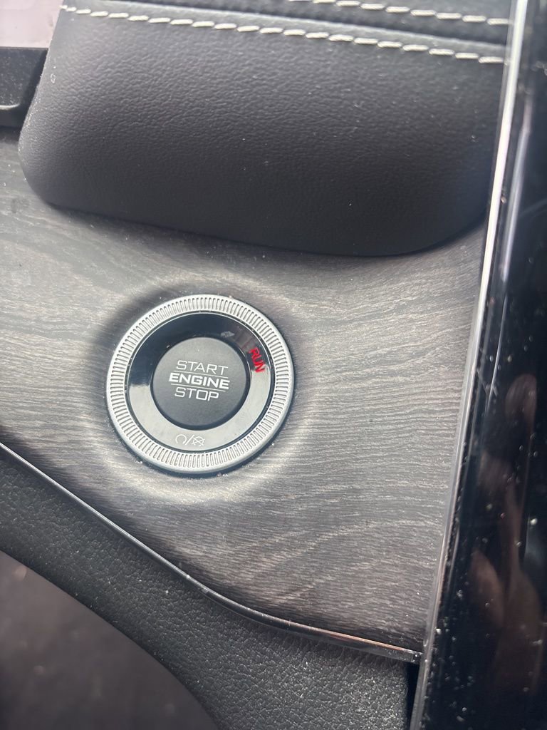 Used 2023 Jeep Grand Cherokee L Overland w/ Trailer Tow Group (B) image 21