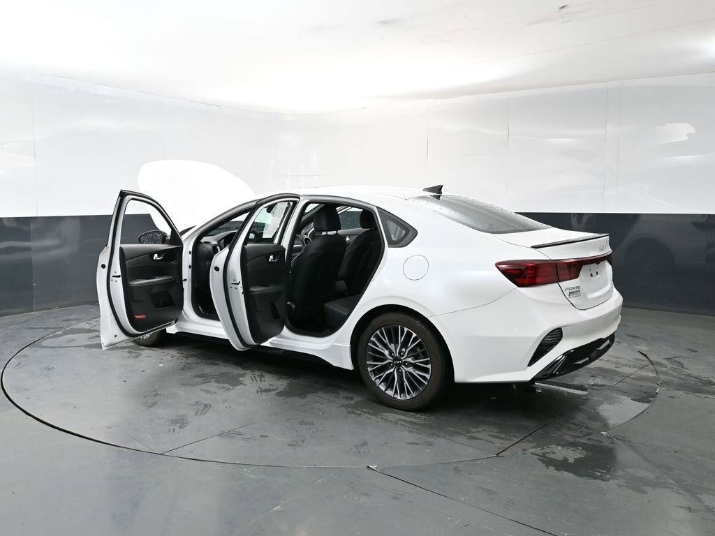 Certified 2023 Kia Forte GT-Line w/ GT-Line Premium Package FWD image 19