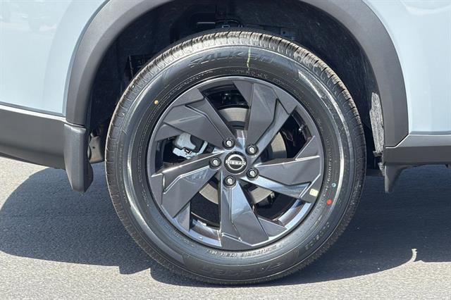 New 2026 Nissan Rogue SV FWD image 33