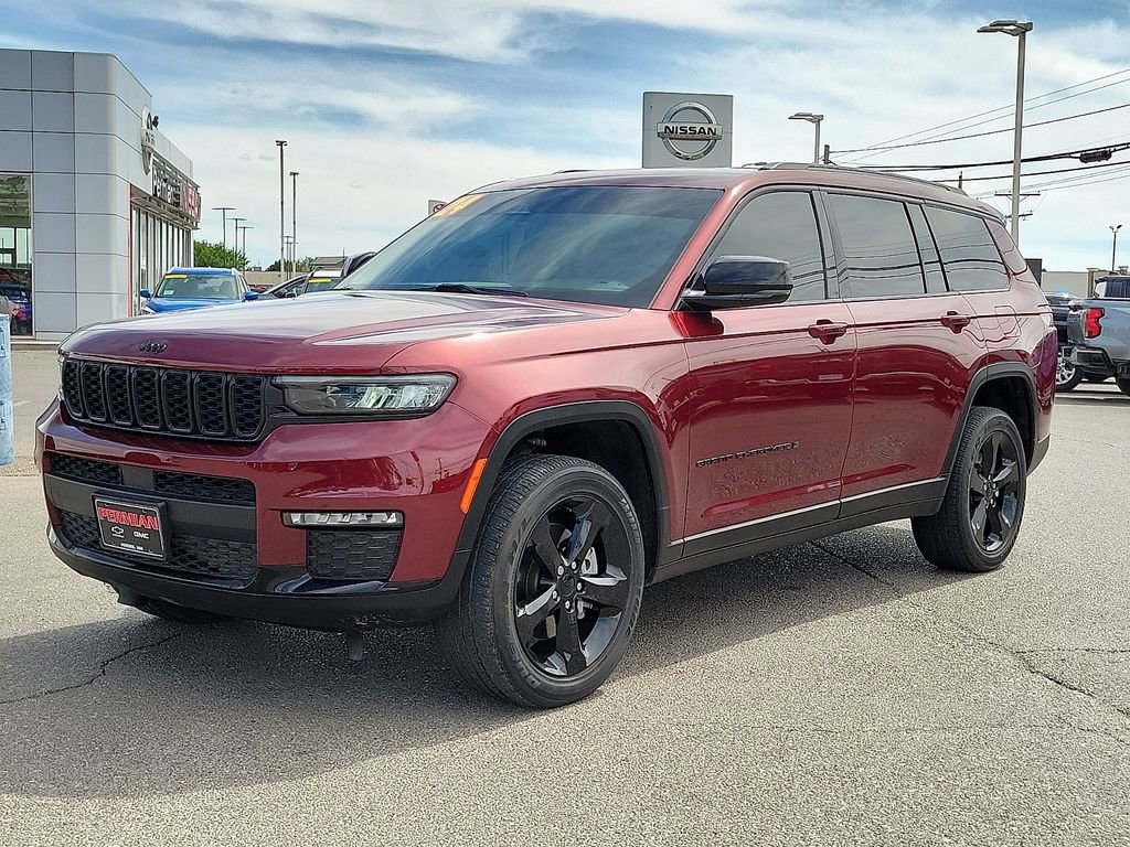 Used 2024 Jeep Grand Cherokee L Limited w/ Black Appearance Package AWD/4WD image 5