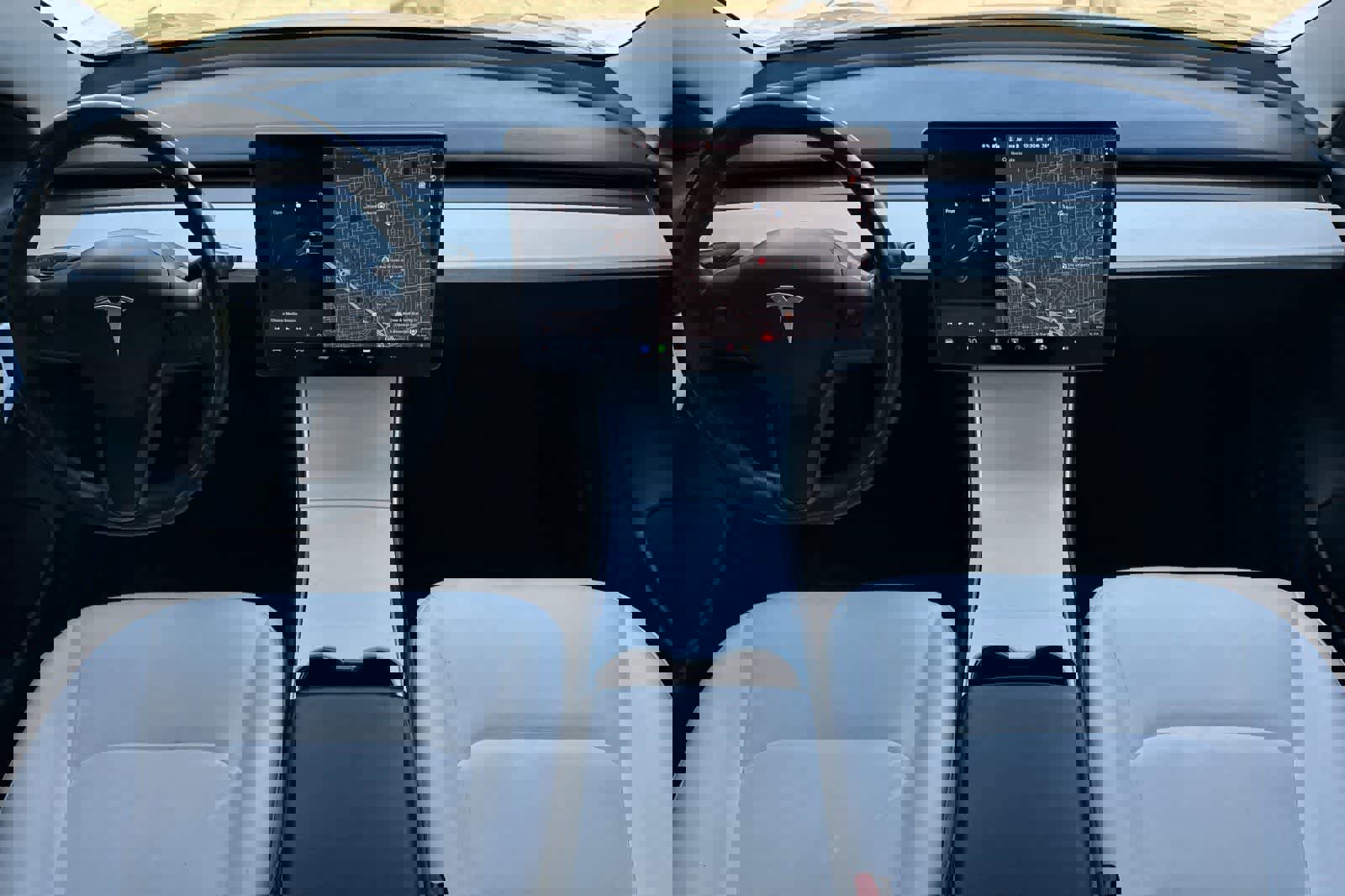 Used 2018 Tesla Model 3 Long Range image 4