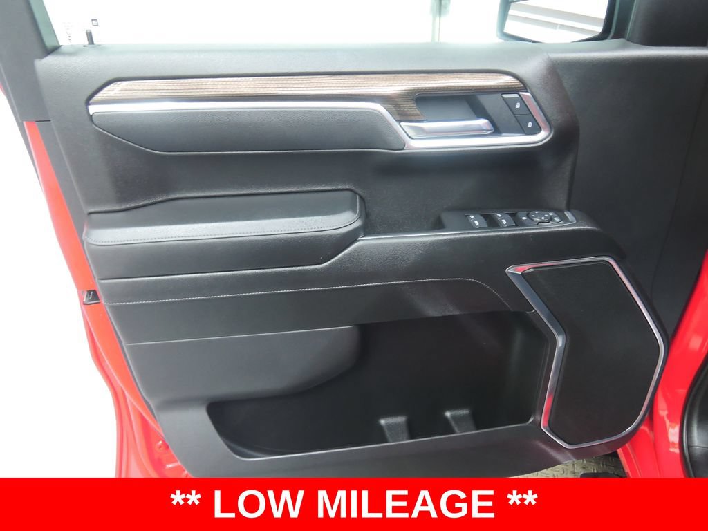 Used 2025 Chevrolet Silverado 1500 LT AWD/4WD image 27