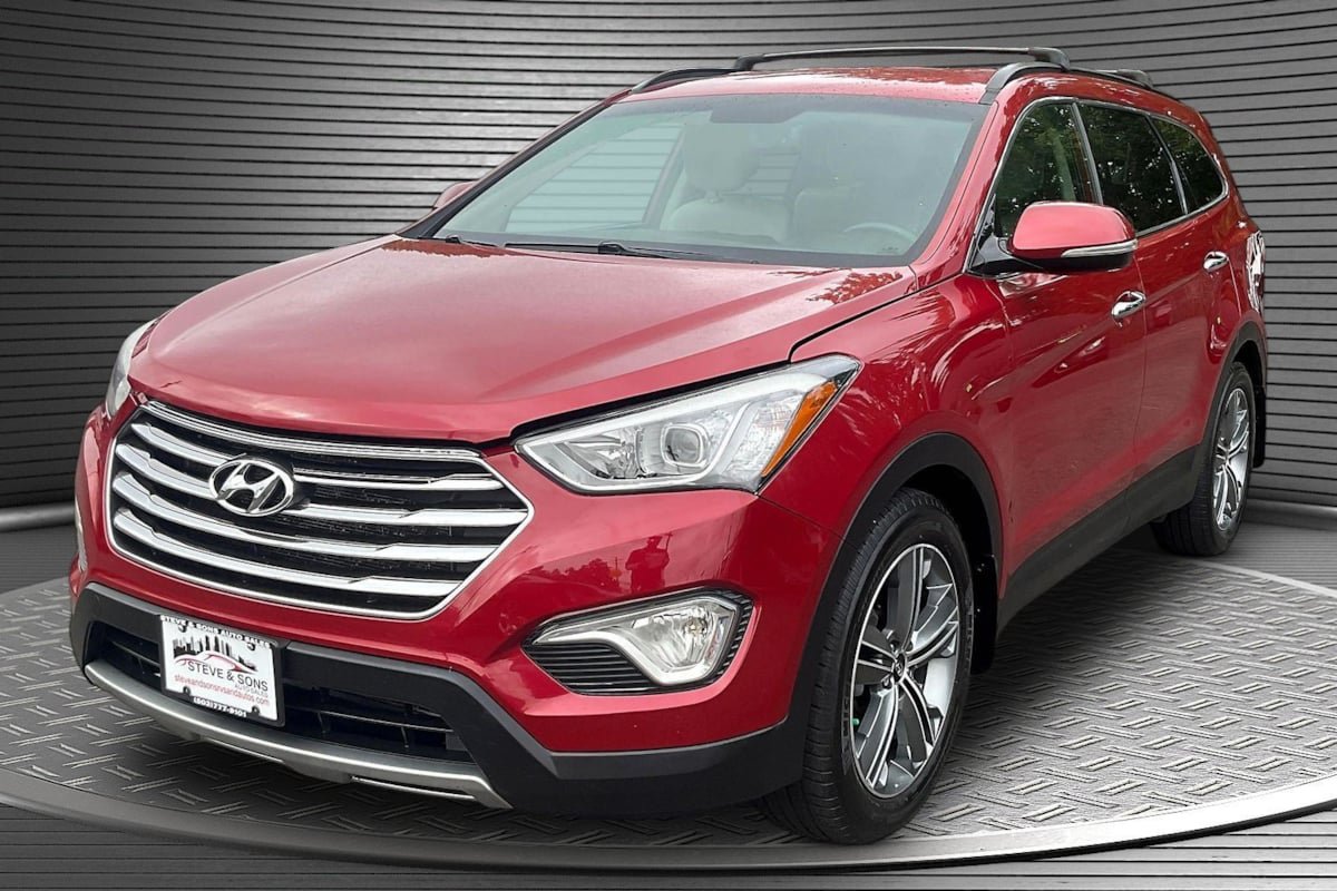 Used 2015 Hyundai Santa Fe GLS w/ Option Group 02 AWD/4WD image 3