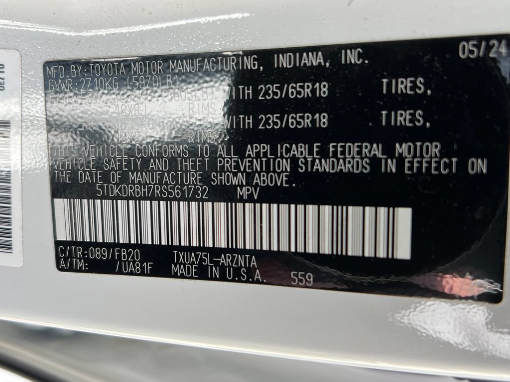 Certified 2024 Toyota Highlander LE AWD/4WD image 28