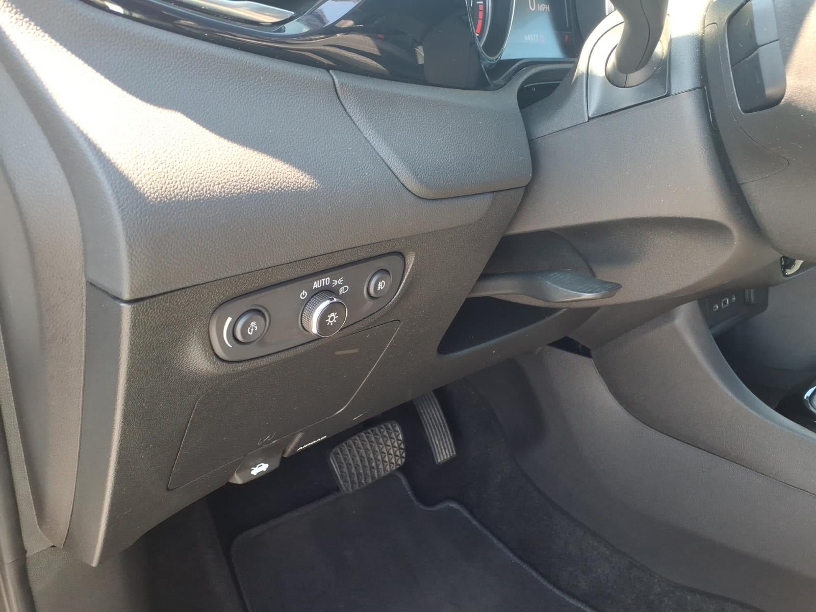 Certified 2022 Buick Encore GX Essence w/ Experience Buick Package FWD image 21