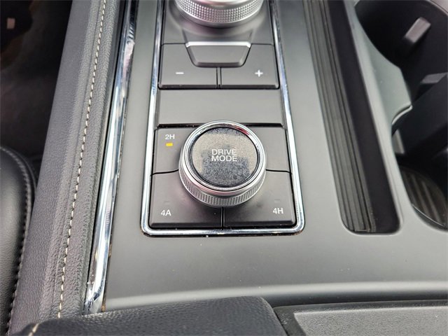 Used 2024 Ford Expedition Max XLT image 33