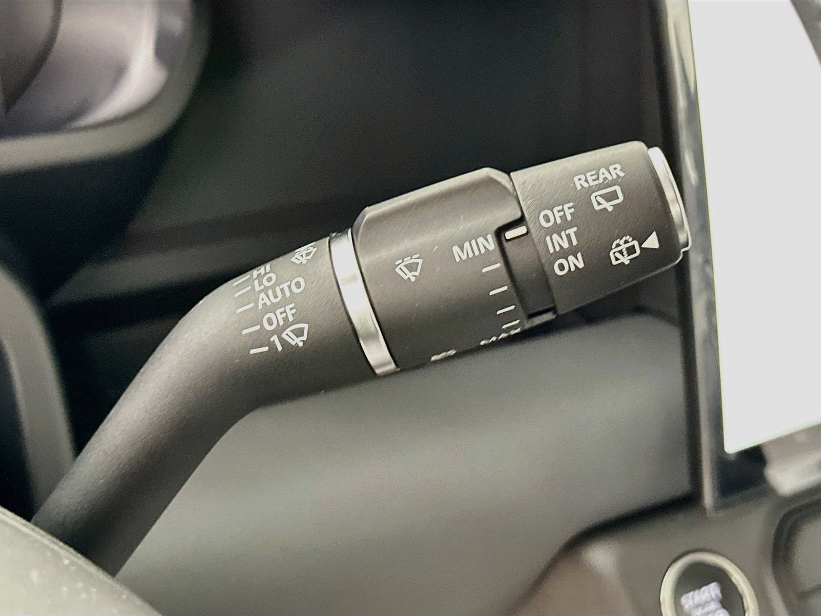 New 2026 Land Rover Defender 130 X-Dynamic SE AWD/4WD image 21