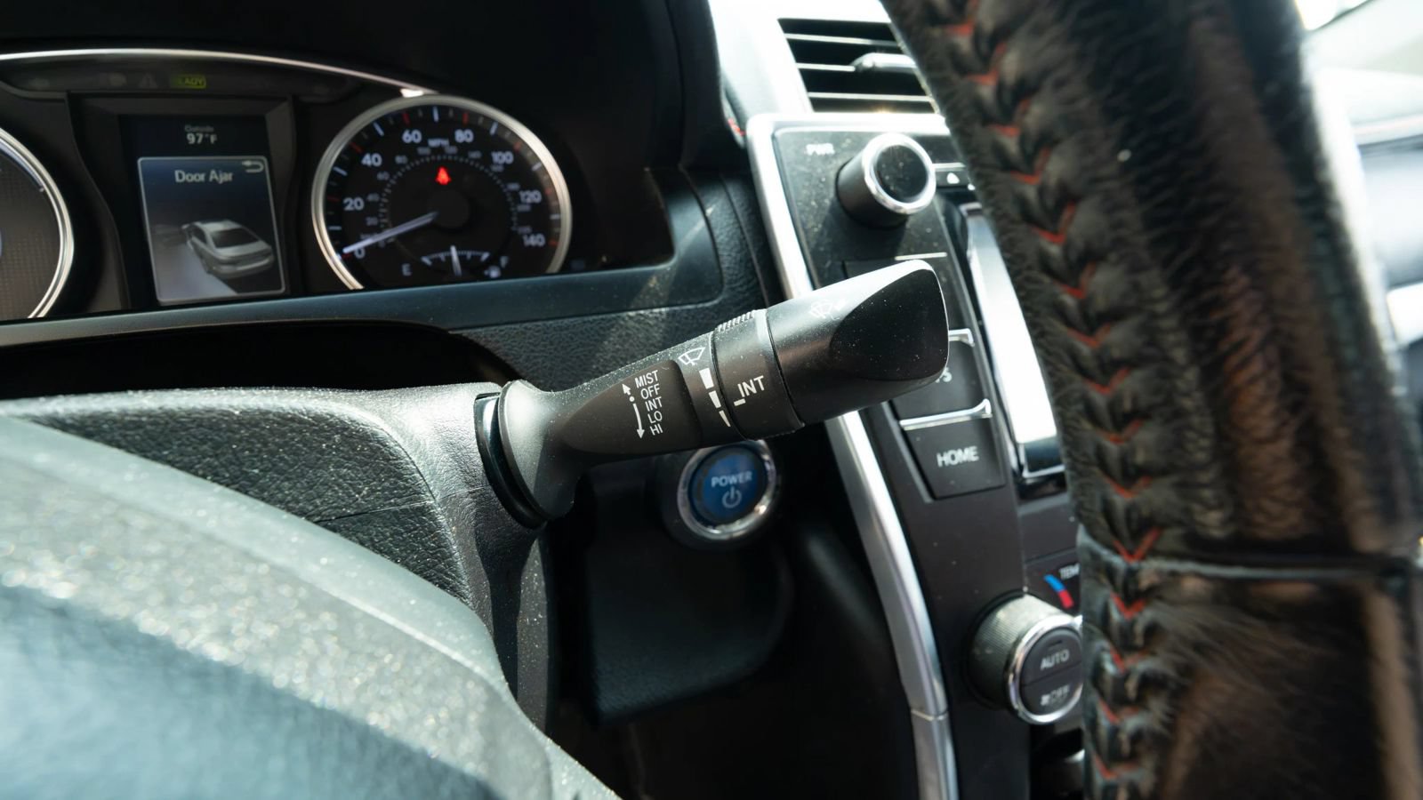 Used 2016 Toyota Camry SE FWD image 39