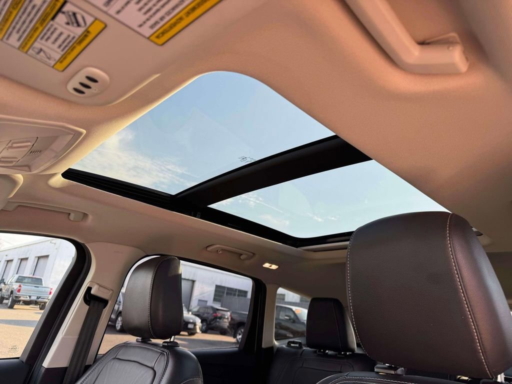 Used 2018 Ford Escape Titanium w/ Ford Safe & Smart Package image 21