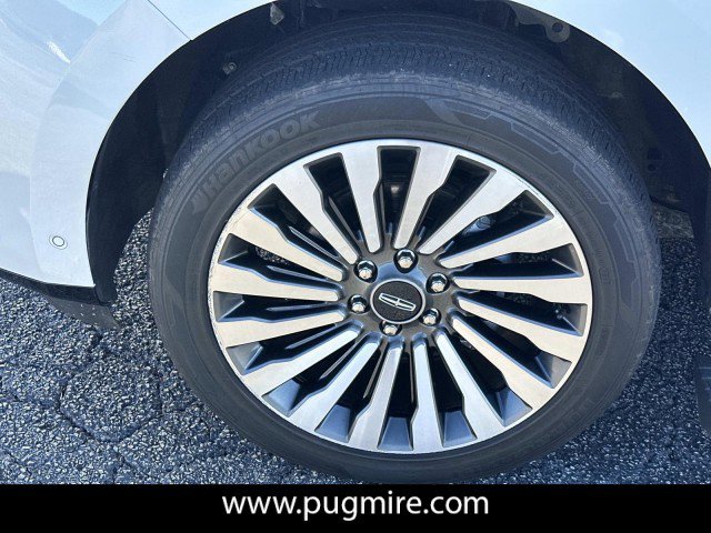 Used 2021 Lincoln Navigator Reserve w/ Luxury Package image 11