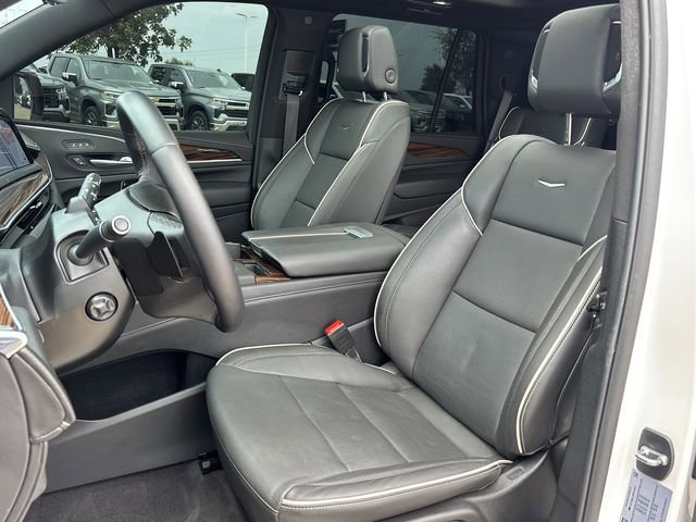 Used 2024 Cadillac Escalade Premium Luxury w/ Performance Package AWD/4WD image 23