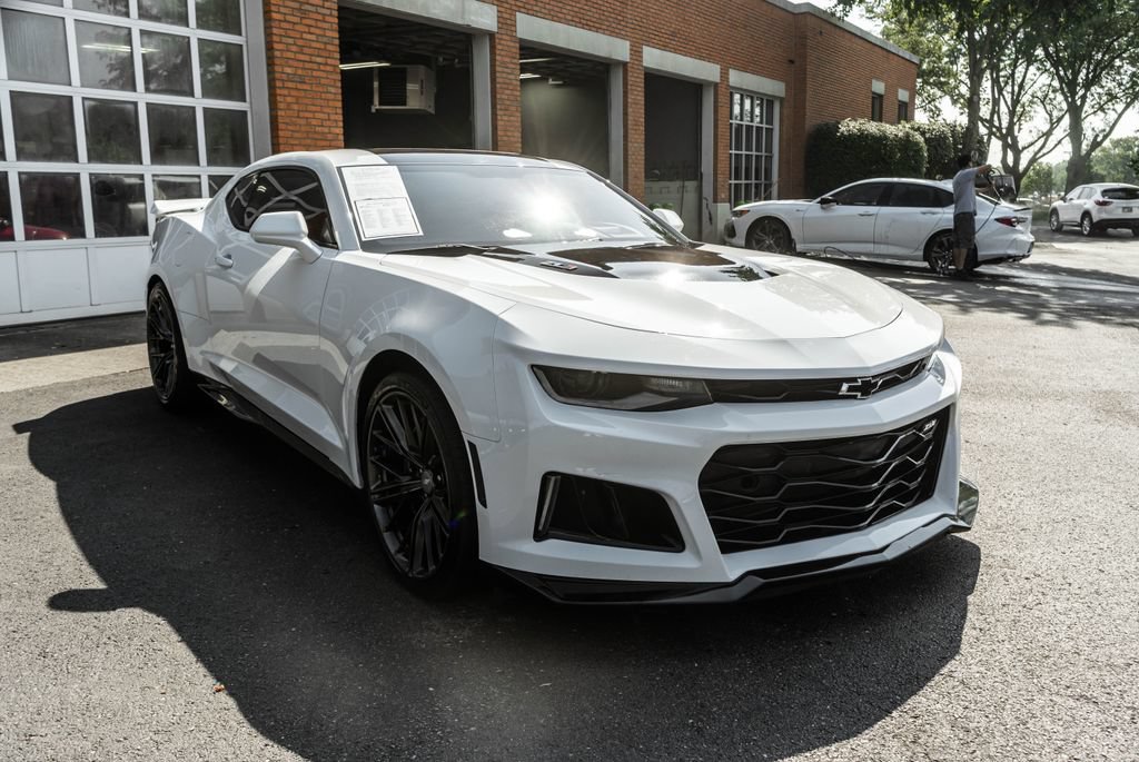 Used 2017 Chevrolet Camaro ZL1 RWD image 6