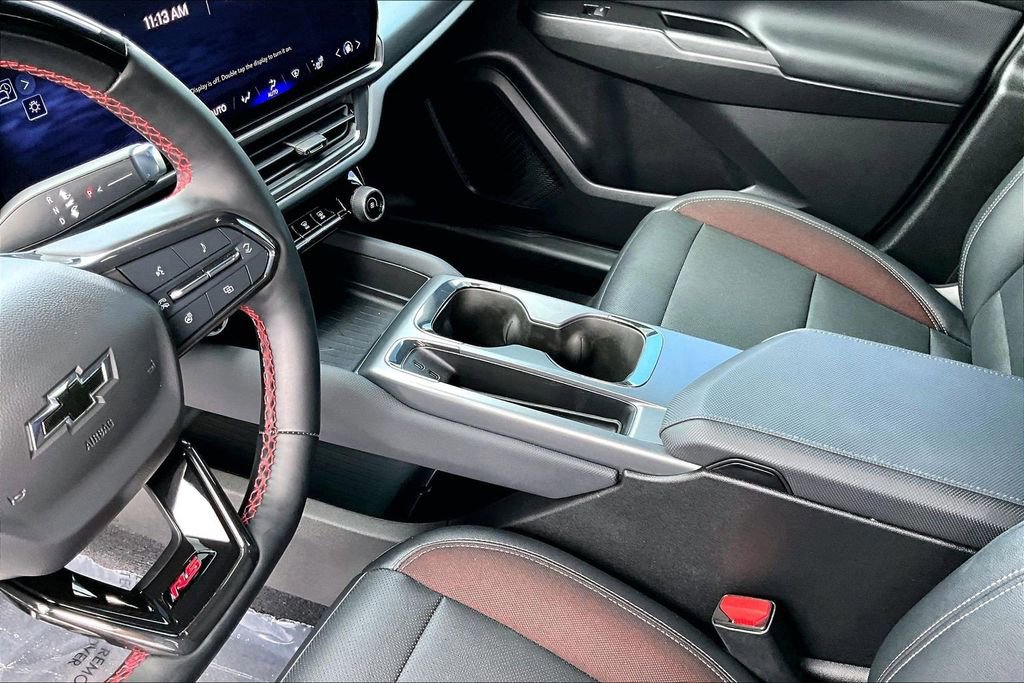 Used 2024 Chevrolet Equinox EV RS FWD image 18