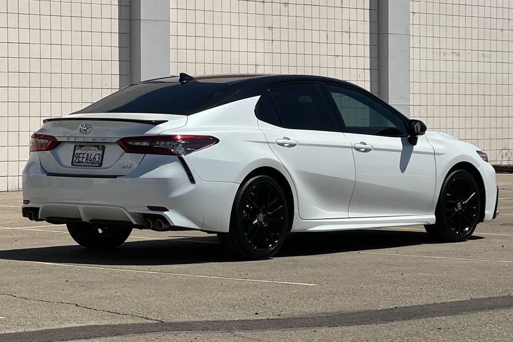 Used 2023 Toyota Camry XSE FWD image 5