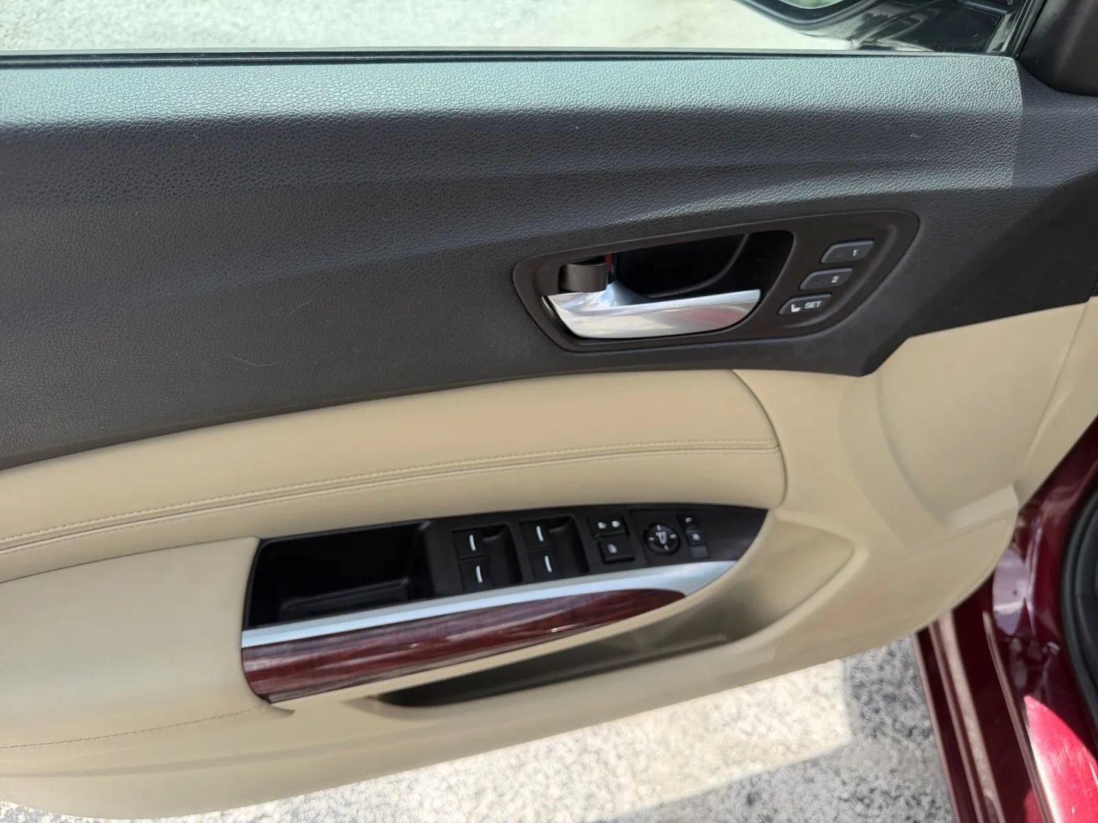 Used 2016 Acura TLX FWD image 11