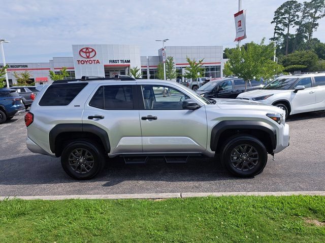 Used 2025 Toyota 4Runner SR5 AWD/4WD image 6