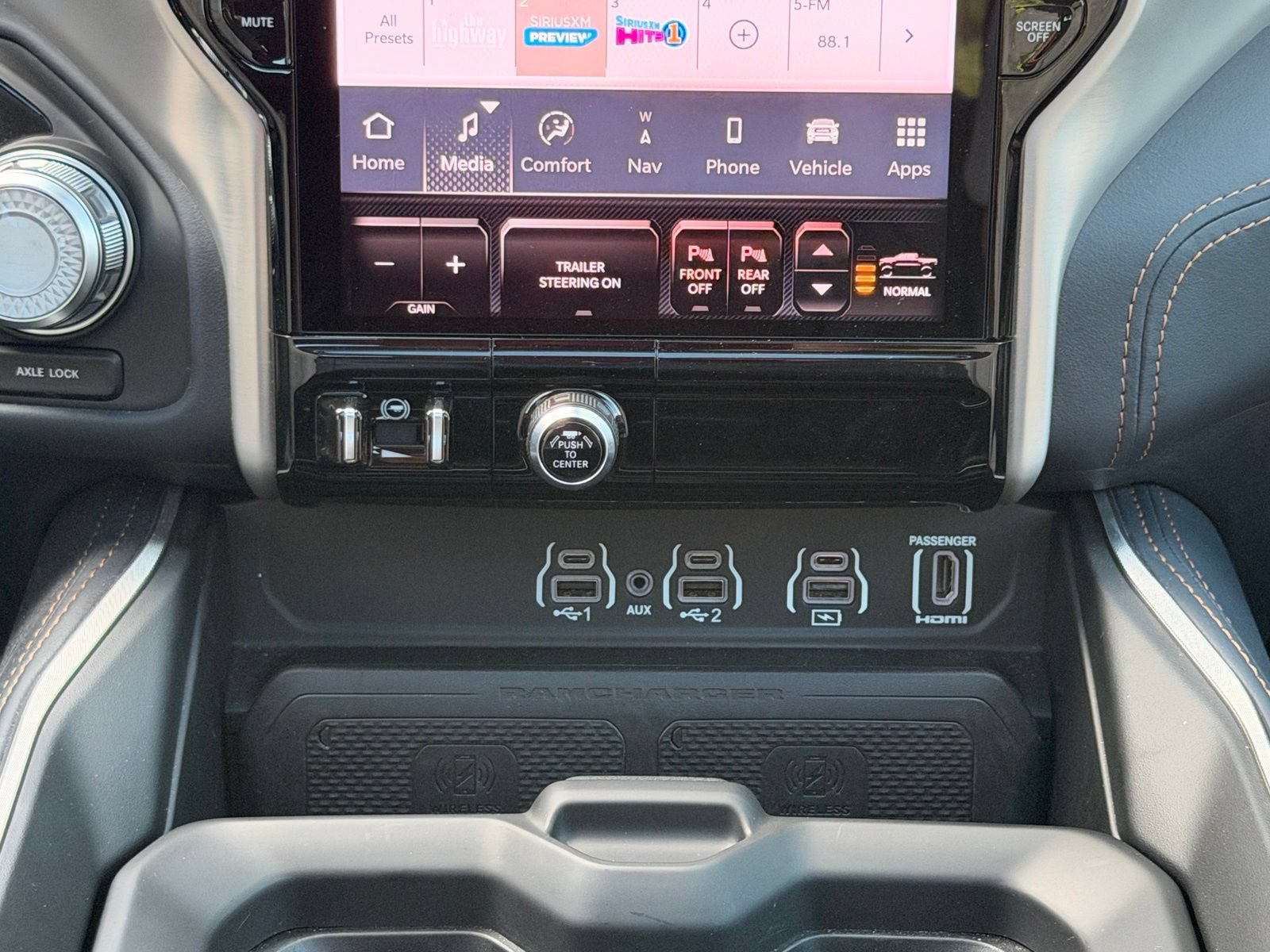 Used 2025 RAM 1500 Tungsten w/ Towing Technology Group AWD/4WD image 17
